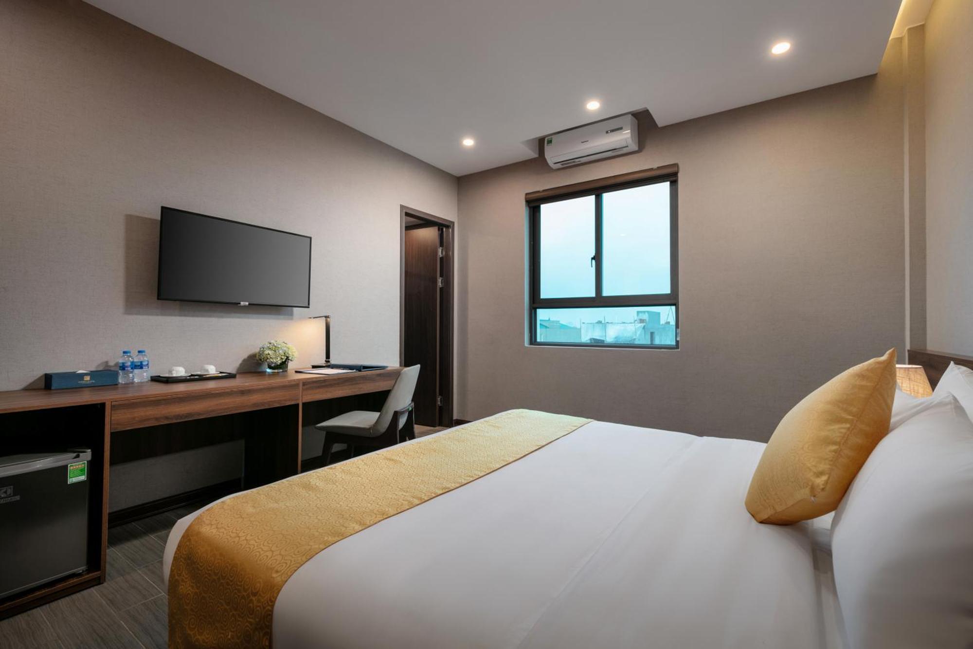 Golden Season Hotel Νιν Μπιν Εξωτερικό φωτογραφία